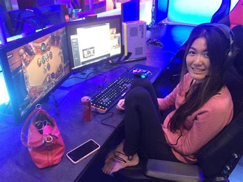 popular female streamers|5 most followed female Twitch streamers in 2024,。